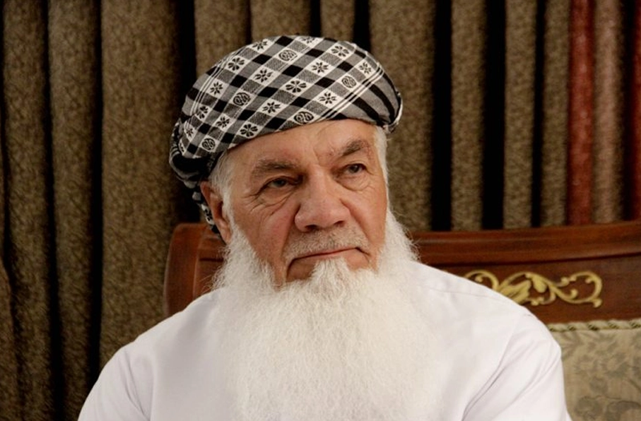 اسماعیل خان: طالبان یک گروه بدویاند و توان حکومتداری ندارند