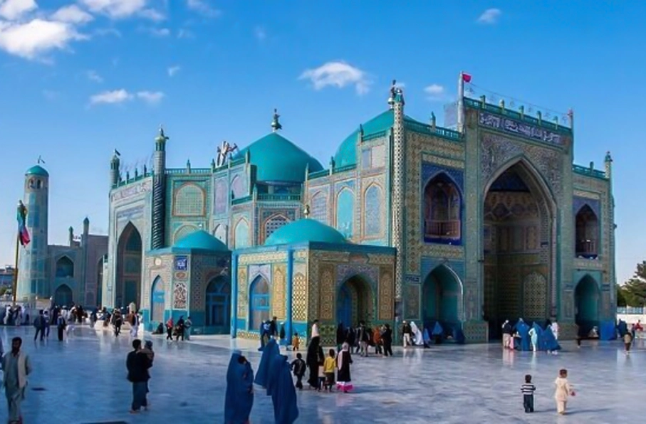 آسیب شدید مسجد تاریخی مزار شریف در پی زلزله اخیر