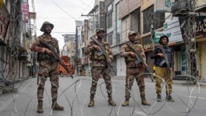 حمله انتحاری در پیشاور پاکستان 5 کشته و زخمی برجای گذاشت