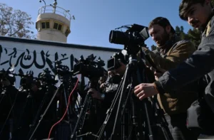 مرکز آزادی بیان: فعالیت تلویزیون‌ها در افغانستان به نفس‌های آخر رسیده است