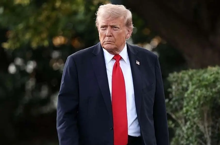 دونالد ترامپ: تجهیزات ارتش ما بهشکل احمقانهای در افغانستان رها شد