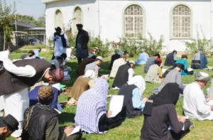 آزمون اجباری دینی در مکاتب قندهار