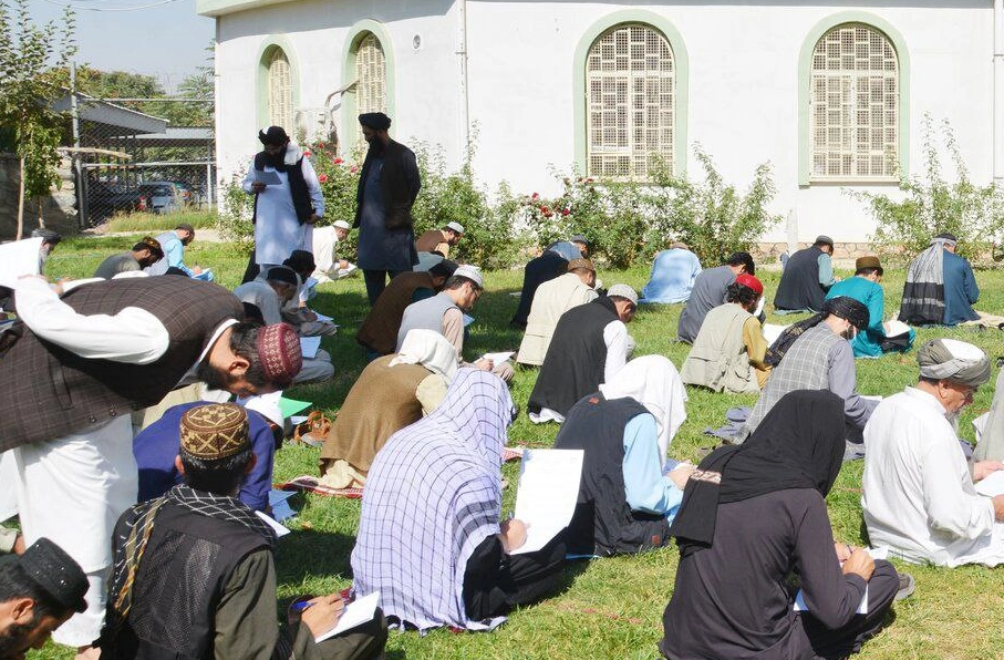 آزمون اجباری دینی در مکاتب قندهار