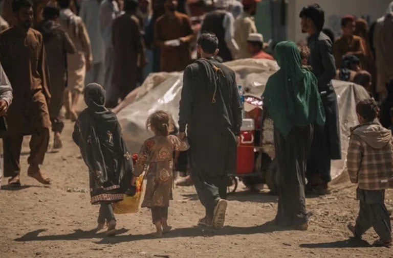 افزایش روند اخراج مهاجرین؛ اخراج بیش از 7800 مهاجر افغان از پاکستان در یک روز 