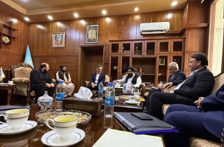 افتتاح شعب بانک‌های افغانستانی در مناطق آزاد ایران