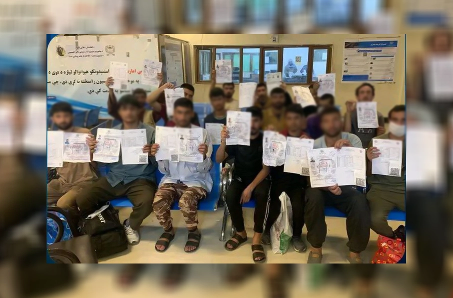 بازگشت صدها مهاجر افغان از زندانهای عراق و پاکستان به کشور