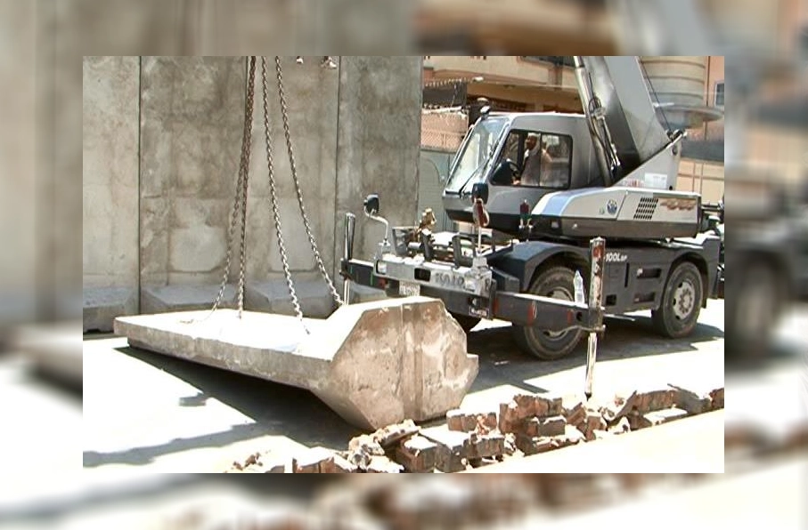 طالبان موانع اطراف خانه داکتر عبدالله را برداشتند