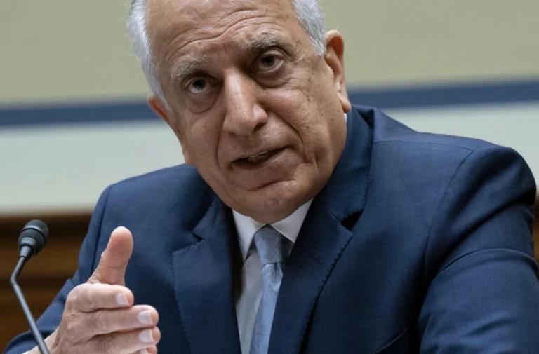 استقبال خلیل‌زاد از موضع‌گیری دو قاضی پاکستانی در حمایت از دموکراسی