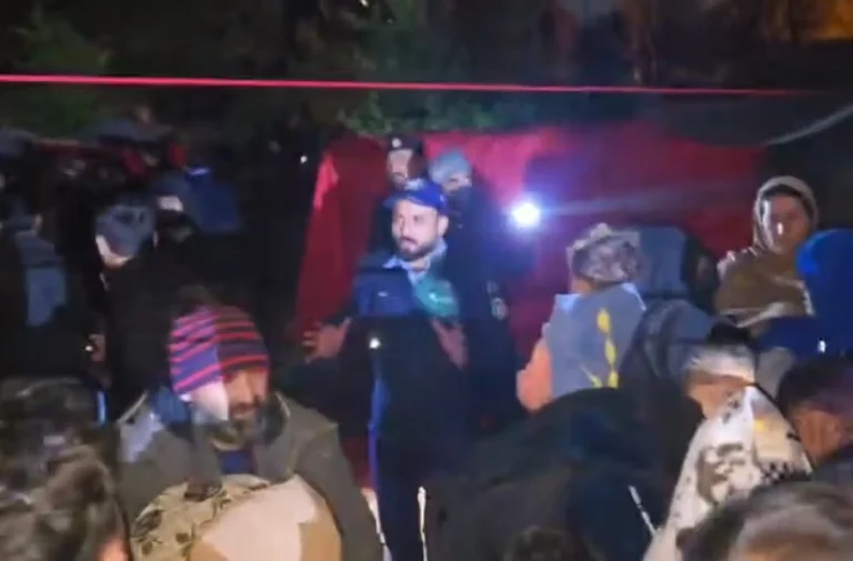 بازداشت خشونت‌آمیز پناه‌جویان افغانستانی در اسلام‌آباد