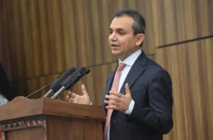 نادری نادری: کتاب «قرارداد نامیمون» درس‌هایی فراتر از افغانستان دارد