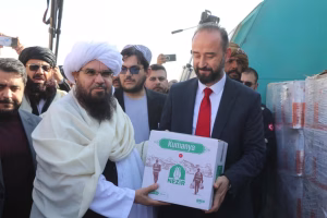 کمک بشردوستانه ۱۳۰۰ تُنی ترکیه به افغانستان 