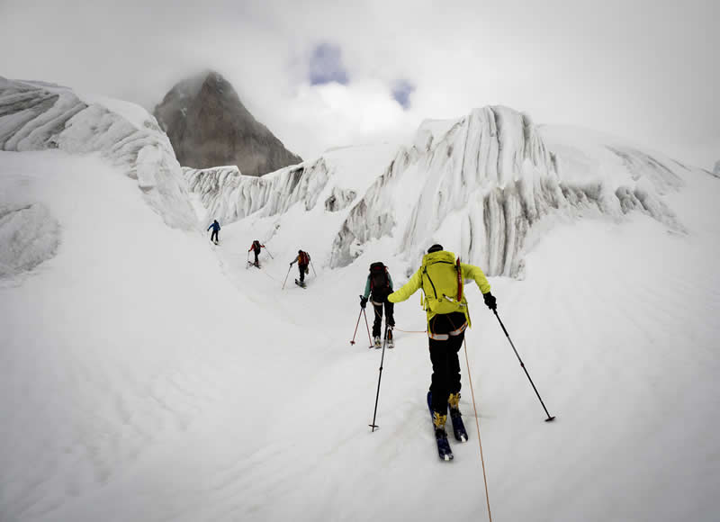 بهترین عکسهای سال ۲۰۲۵ از نگاه ویراستاران DPReview (۲۴ مورد برتر) یخچال آلچ، سوئیس