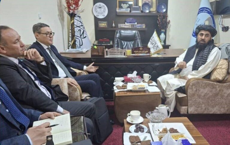 تأکید افغانستان و قزاقستان بر آغاز عملی پروژه‌های خط آهن تورغندی–هرات و هرات–قندهار