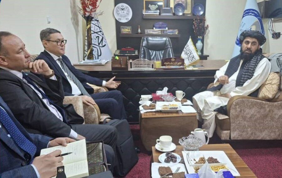 تأکید افغانستان و قزاقستان بر آغاز عملی پروژههای خط آهن تورغندی–هرات و هرات–قندهار