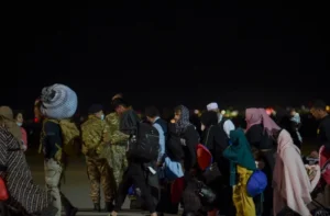 گفت‌وگوی مقام‌های پاکستان و بریتانیا درباره انتقال پناهجویان افغانستانی