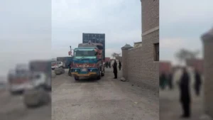 انتقال ۹ کانتینر کمک‌های کمک‌های بشردوستانه سازمان ملل به افغانستان