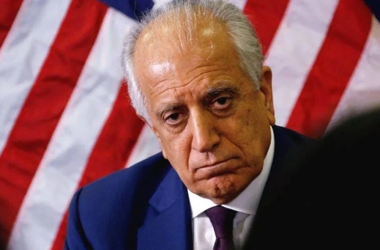 زلمی خلیلزاد خواستار بازنگری در روند پذیرش مهاجران افغان شد