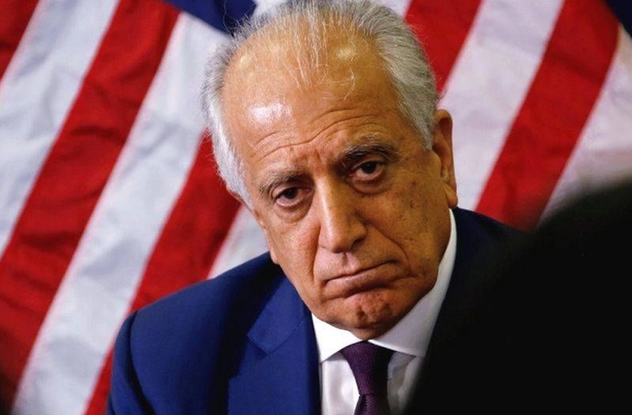 زلمی خلیلزاد خواستار بازنگری در روند پذیرش مهاجران افغان شد