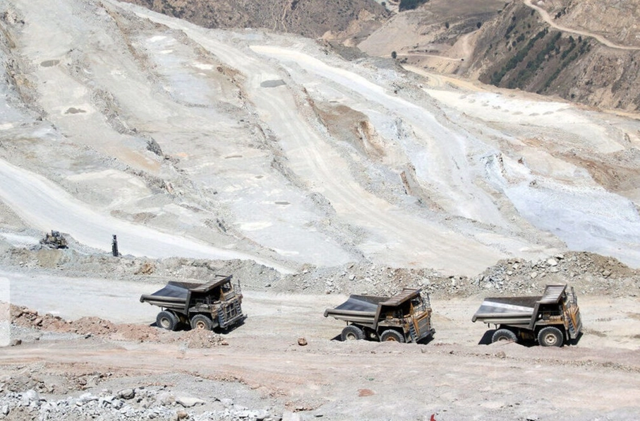 آمادگی تاجران هندی برای سرمایه گذاری معادن مس و آهن افغانستان