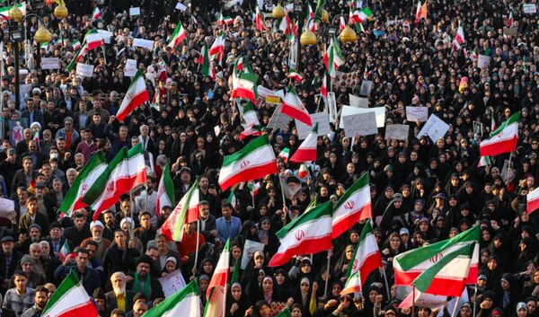 حضور گسترده مردم ایران در راهپیمایی علیه تروریسم