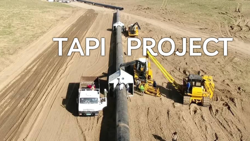 ذبیح الله مجاهد سخنگوی گروه طالبان شام امروز چهارشنبه (۱۰جدی) در صفحه اکس خود نوشت: تا اکنون ۱۶کیلومتر لوله گاز تاپی در خاک افغانستان امتداد یافته است. وی افزود:زمینه برای لولهگذاری ۸۷ کیلومتر دیگر نیز فراهم گردیده است؛ به محض رسیدن لولهها، روزانه یک کیلومتر لولهگذاری انجام خواهد شد. به گفتهی این طالب تا اتصال خط لوله گاز به شهر هرات، ۶۶ کیلومتر دیگر باقی مانده است. پیش از این همایون افغان، سخنگوی وزارت معادن و پترولیم گروه طالبان گفته بود که پروژه خط لوله گاز تاپی تا پایان سال ۲۰۲۵ میلادی به شهر هرات خواهد رسید. وعده که عملی نشد. پروژه تاپی (ترکمنستان-افغانستان-پاکستان-هند) یکی از بزرگترین پروژههای انتقال گاز در منطقه است که گاز طبیعی ترکمنستان را از طریق افغانستان به پاکستان و هند منتقل میکند. طول کل این خط لوله یک هزار ۸۱۴ کیلومتر است که از این میان، ۸۱۶ کیلومتر آن از خاک افغانستان عبور میکند.