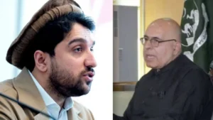 جان اچکزی، مقام پیشین پاکستانی، در نامه‌ای سرگشاده خطاب به احمد مسعود، رهبر جبهه مقاومت ملی افغانستان، رویکرد سیاسی او در قبال مسئله قومیت و تعامل با پشتون‌ها را به‌گونه جدی به نقد کشیده است. این نامه که به تاریخ ۳ فبروری ۲۰۲۶ نوشته شده، تلاش احمد مسعود برای فاصله‌گرفتن از سیاست‌های قوم‌محور و حرکت در آنچه «منطقه خاکستری» خوانده شده، یک راهبرد شکست‌خورده توصیف شده است. به باور نویسنده، در حالی‌که احمد مسعود سیاست‌های مبتنی بر قومیت را نابالغ می‌داند، رقبای او در عمل سرگرم تحکیم و تثبیت ساختار قدرت تک‌قومیتی در افغانستان هستند. اچکزی با اشاره به احمدشاه مسعود تأکید کرده است که پدر احمد مسعود با پذیرش «افغانیت» و دفاع از ارزش‌های فراگیر، در نهایت از سوی پشتون‌ها طرد، منزوی و با خیانت روبه‌رو شد؛ تجربه‌ای که به گفته او نباید بار دیگر تکرار شود. نویسنده، تاریخ سیاسی افغانستان را ـ از دوره احزاب خلق و پرچم گرفته تا مجاهدین و طالبان ـ شاهدی بر «تقدم قوم‌گرایی پشتونی بر عدالت و تقسیم عادلانه قدرت» دانسته و افزوده است که در این روند، ایدئولوژی همواره در درجه دوم قرار داشته و قومیت به‌عنوان ابزار اصلی سلطه‌طلبی به کار رفته است. در بخش دیگری از این نامه، اچکزی به نقش پشتون‌های افغان در روابط پرتنش با پاکستان اشاره کرده و نوشته است که از زمان تأسیس پاکستان در سال ۱۹۴۷، این گروه مرزهای آن کشور را به رسمیت نشناخته و پروژه «پشتونستان بزرگ» را زنده نگه داشته‌اند. به گفته او، پشتون‌های افغان هیچ‌گاه مسئولیت بی‌ثباتی‌ها و پیامدهای بحران افغانستان برای پاکستان را نپذیرفته‌اند. این مقام پیشین پاکستانی در بخش پایانی نامه، خواستار ایجاد شراکت‌های عملی میان اقوام غیرپشتون برای مهار آنچه «سلطه‌جویی تهاجمی پشتون‌ها» خوانده، شده و تأکید کرده است که حتی در نبود طالبان نیز ساختار قدرت قوم‌محور از مسیر مذاکره و عدالت از میان نخواهد رفت.