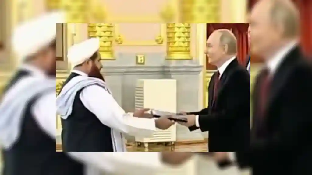 پوتین اعتبارنامه سفیر طالبان را پذیرفت