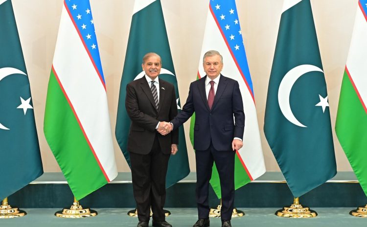 تأکید پاکستان و ازبیکستان بر نقش کلیدی افغانستان در ثبات منطقه