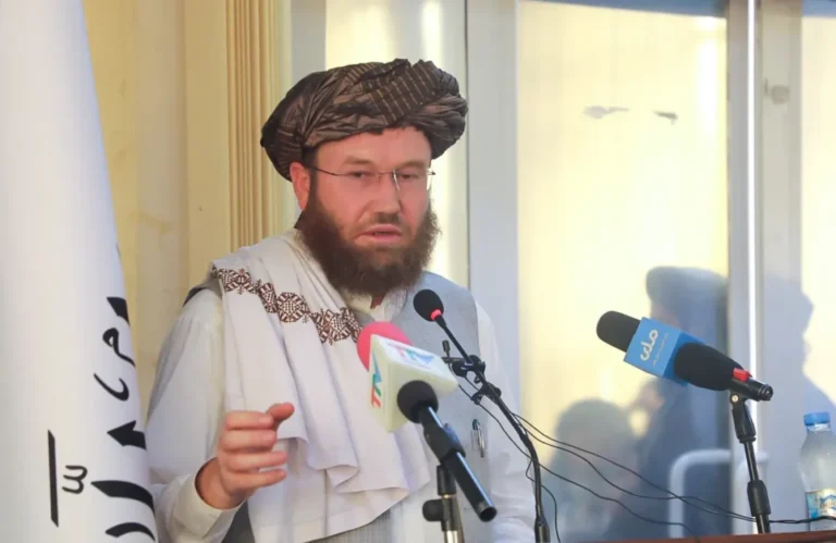 وزیر زراعت طالبان: اخراج مهاجران خلاف اصول انسانی است