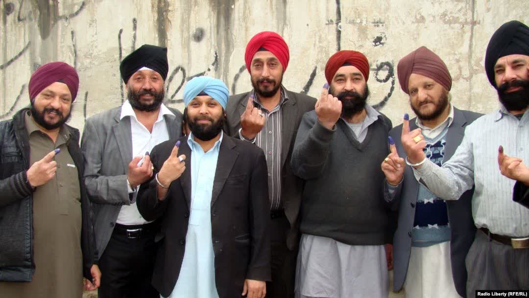 نمایندگان جامعه هندوها و سیکهای افغانستان روز چهارشنبه از طالبان خواستند به مشکل جایدادهای غصبشده آنان رسیدگی کند.