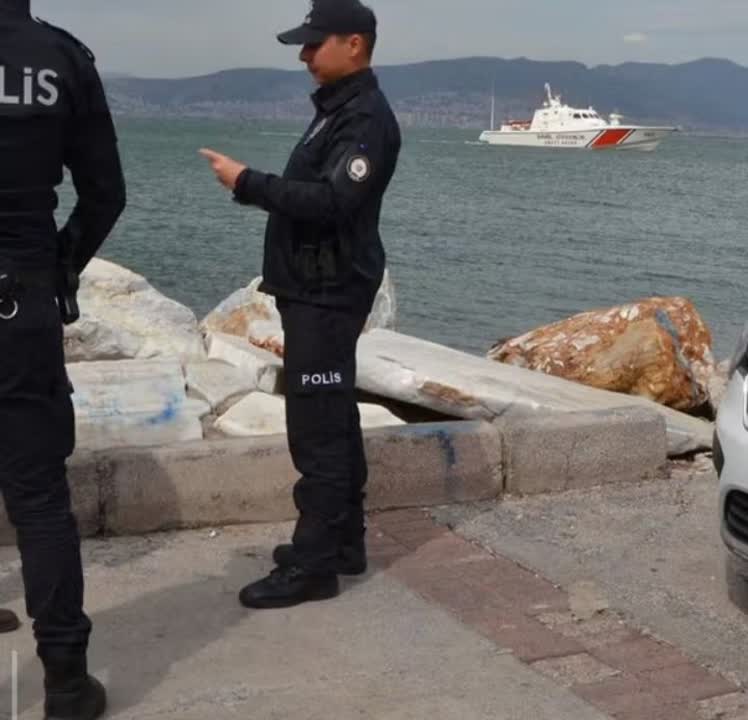 پولیس ترکیه اعلام کرده است که ۱۳ پناهجوی افغان را در شهر یوزگات بازداشت کرده و آنان را به مراکز اخراج اتباع خارجی این شهر انتقال داده است.