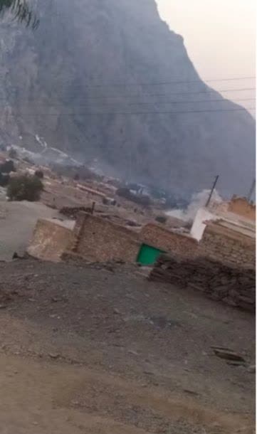 منابع خبری معتبر از ادامه درگیریهای مسلحانه شدید در نزدیکی گذرگاه مرزی تورخم بین نیروهای مرزی پاکستان و جنگجویان طالبان خبر دادهاند.