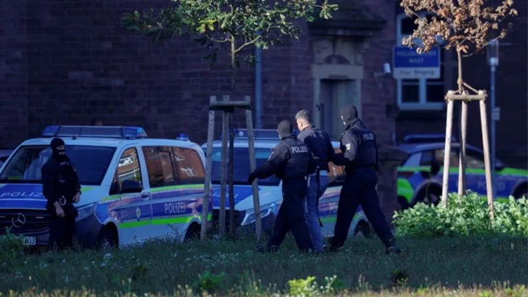 حمله یک شهروند افغان با چاقو در جنوب آلمان