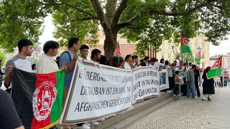 نگرانی پناهجویان افغانستانی در آلمان از واگذاری قونسلگری‌ها به طالبان