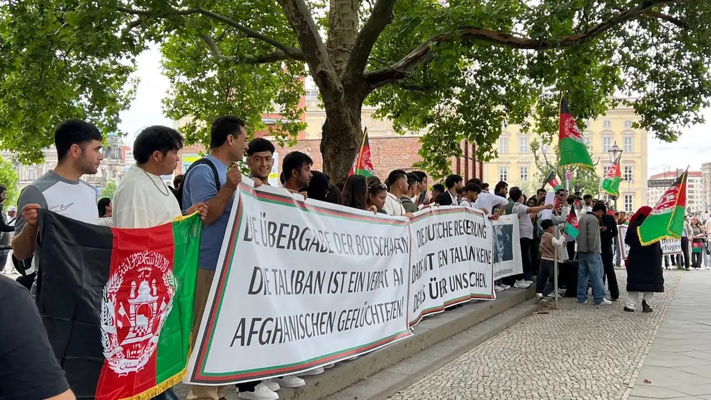 نگرانی پناهجویان افغانستانی در آلمان از واگذاری قونسلگریها به طالبان