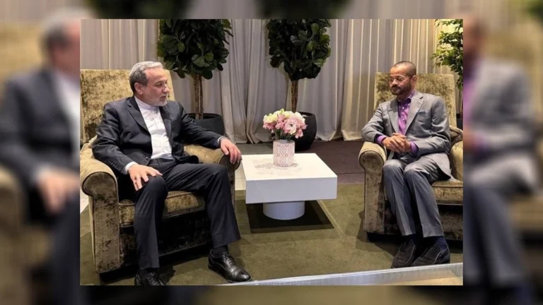 آغاز دور سوم مذاکرات ایران و امریکا با دیدار وزیران خارجه عمان و ایران در ژنو