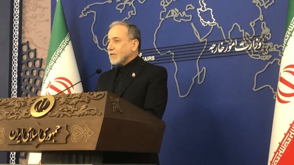 وزیر خارجه ایران: تقاضای آتشبس ندادهایم و به مقاومت ادامه میدهیم