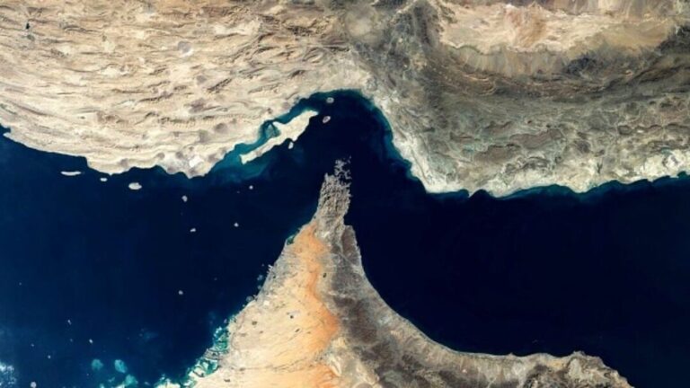 تنگه هرمز