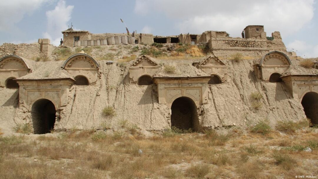 بی‌توجهی به میراث تاریخی؛ بناهای باستانی غزنی در معرض فروپاشی