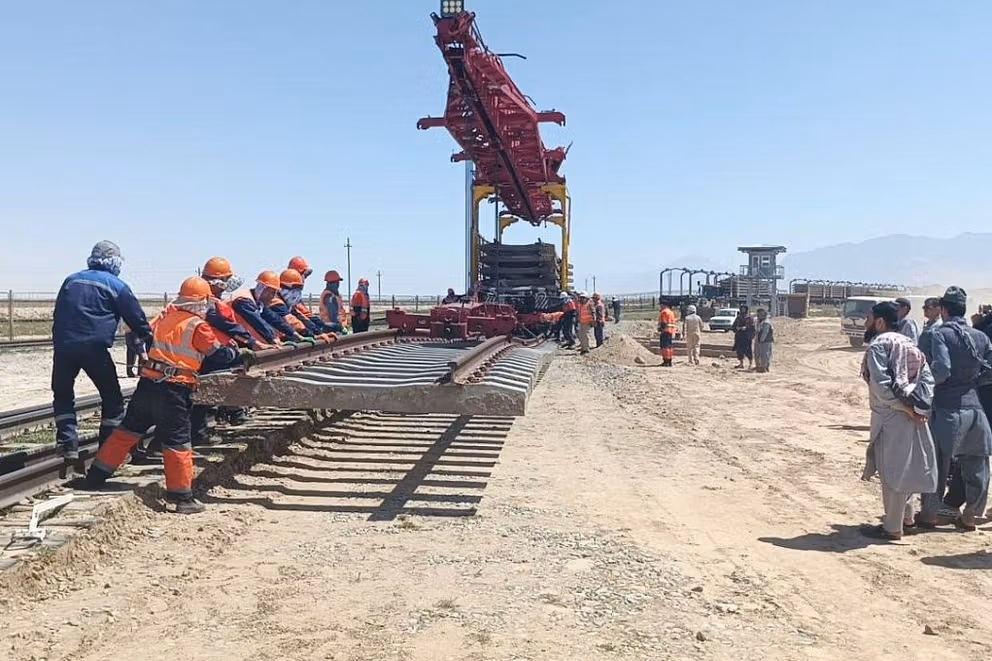 ازبیکستان ظرفیت خطآهن در افغانستان را برای توسعه تجارت افزایش داد