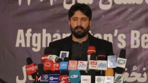 فریدالله محمدی، مدیرمسئول تلویزیون طلوع‌نیوز، در یک نشست رسمی در ارگ ریاست‌جمهوری کابل و با حضور مقام‌های طالبان، از جمله ذبیح‌الله مجاهد،سخنگوی طالبان گفته است که در افغانستان نوعی آزادی نسبی رسانه‌ای وجود دارد که به گفته او در منطقه کم‌سابقه است.