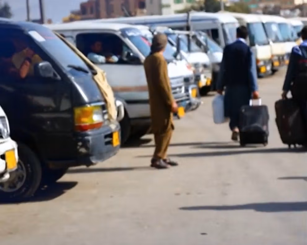 رانندگان دایکندی دست به اعتصاب زدند