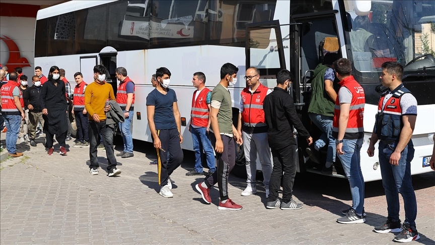 پولیس ترکیه ۱۵ پناهجوی افغان را در دو شهر بازداشت کرد