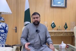 مقام پاکستانی: طالبان چهل سال میزبانی پاکستان از مهاجران افغان را نادیده گرفت