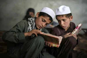 کاهش انگیزه آموزشی دانش‌آموزان و دانشجویان در پی گسترش مدارس دینی