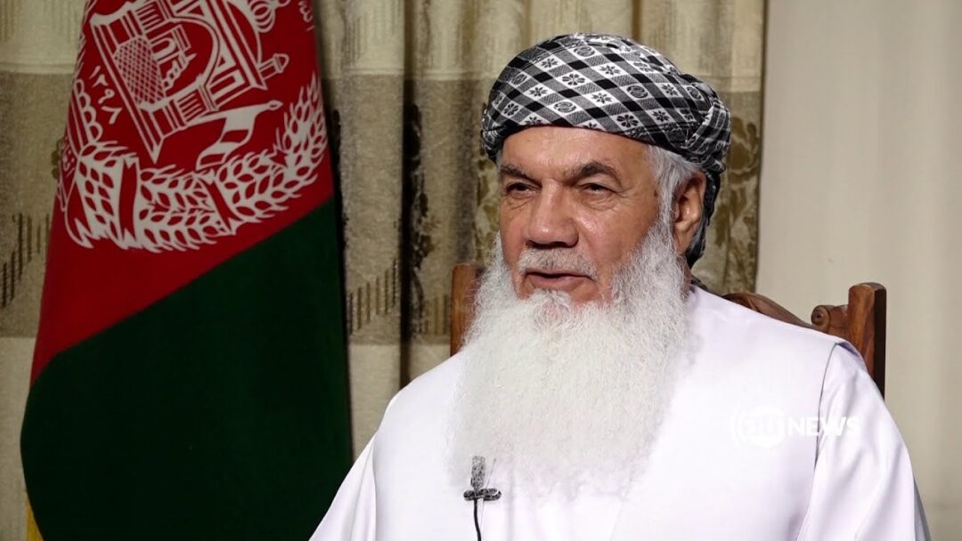 هشدار اسماعیلخان به طالبان: آزار و بازداشت زنان هرات قابل تحمل نیست