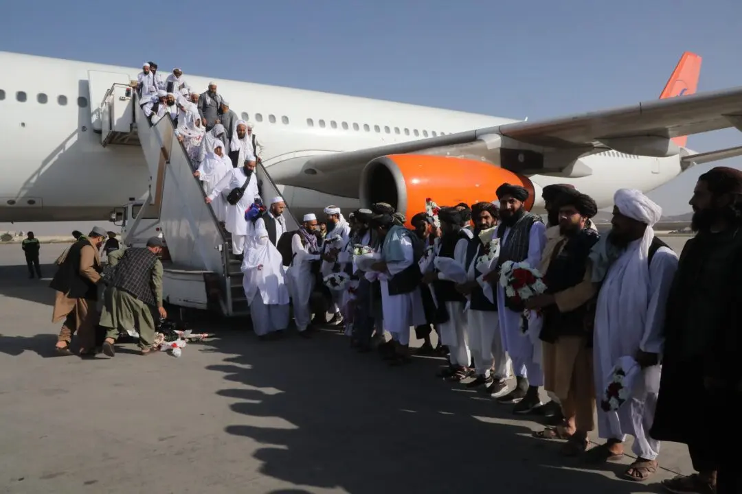 له سعودي عربستان څخه د حاجیانو د بېرته ستنېدو د بهیر پیل
