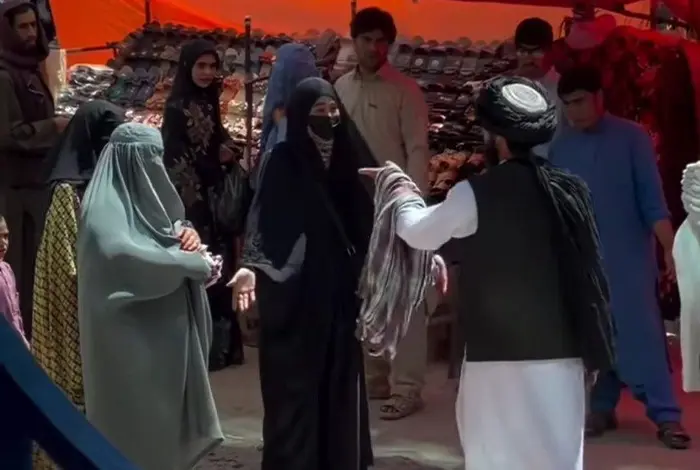 طالبان: د ښځو غږ عورت دی، د هغوی د مخ پټول اړین دي