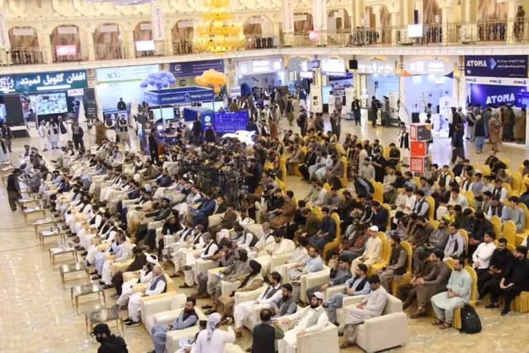 طالبان بر توسعه کاربرد هوش مصنوعی در حکومتداری تأکید کردند