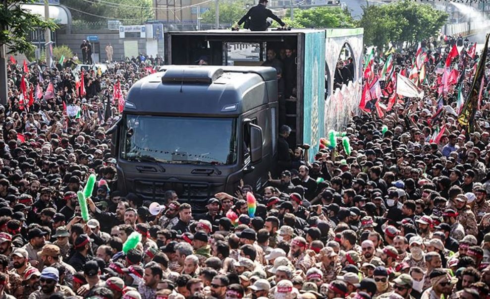 بازتاب گسترده جهانی تشییع پیکر قائد شهید امت در تهران